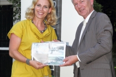 20130905-Uitreiking proefdruk-Mariette Pennarts-Hans Voorberg (foto g chel)